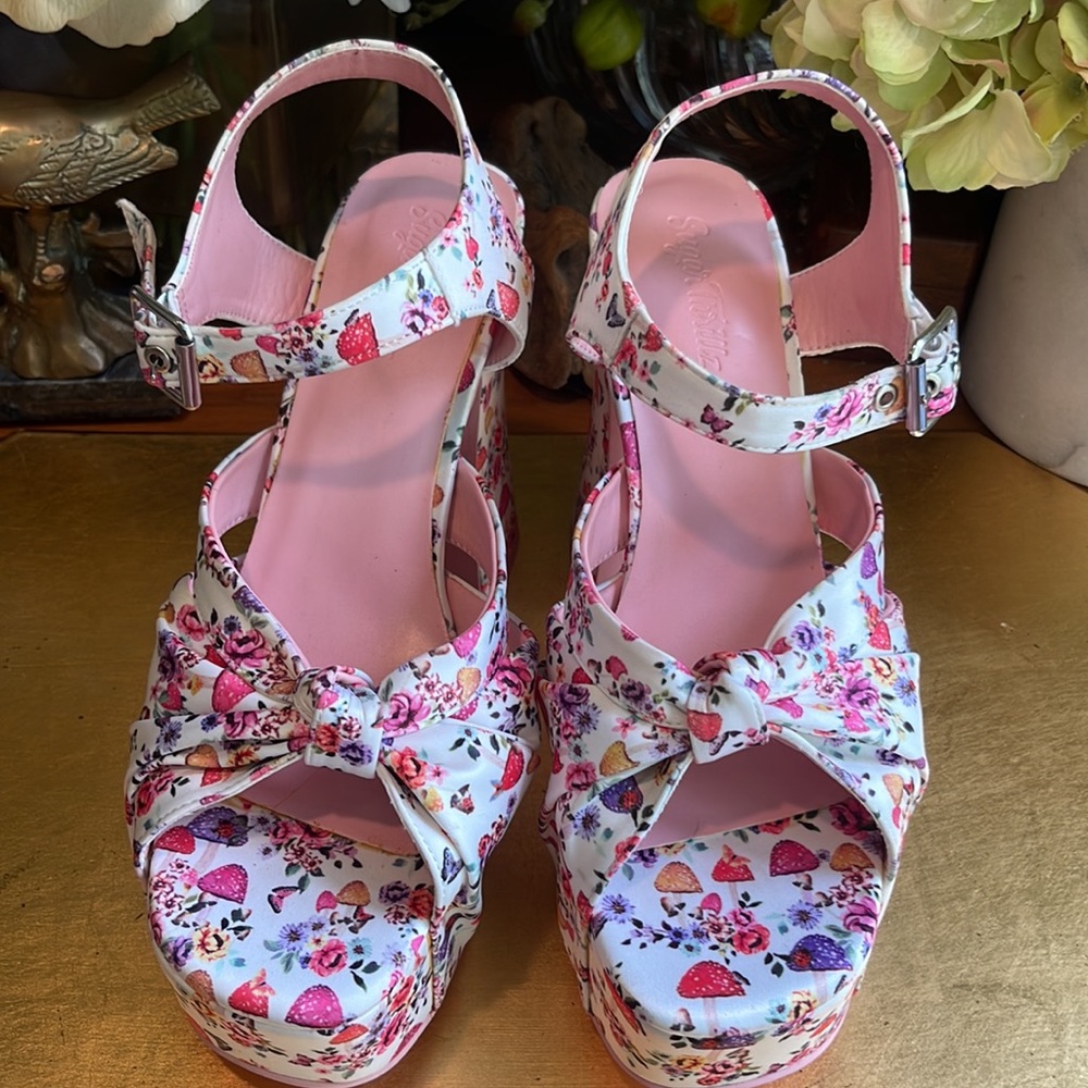 NWOT! Sugar Thrillz “Totally Buggin’” Platform Heels - Picture 7 of 16